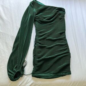 This is a green dress from Lucy in the sky size XS